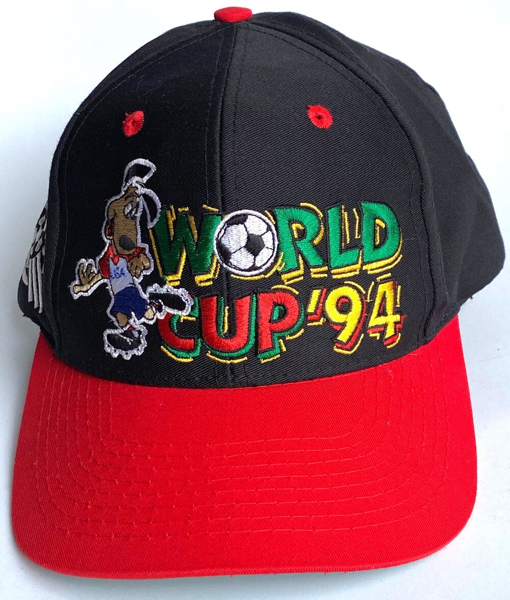 World Cup 94 USA LOGO 7 snapback cap STRIKER black red FIFA Soccer vintage